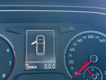 Volkswagen T-Roc 1,0 TSI 85kW,SERVISKA - 13