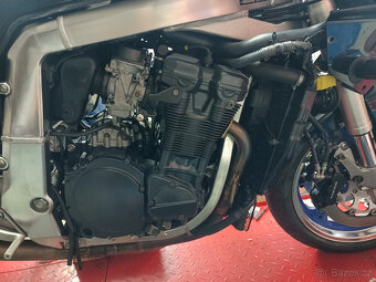 Suzuki GSX-R 1100 - 13