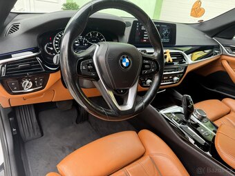 BMW 520d xDrive,PARK.CAM, NAVI, DPH, TAŽNÉ, rok 2018 - 13