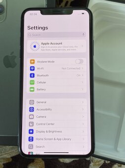 iPhone 11 Pro Max 64GB Midnight Green - 13