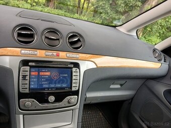 Ford Galaxy 2.0 TDCI 2008 Ghia 7 míst - 13