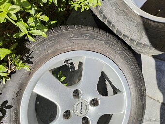 Volvo v 40  alu kola - 13