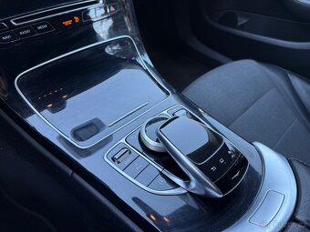 Mercedes Benz C automat 220d 4 matic R.V 2015 top stav  amg - 13