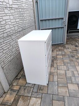 Prodám komodu IKEA se 4 zásuvkami - 13