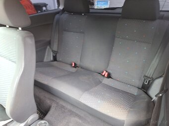 Volkswagen Polo 1.2i 12V 47KW S.Kniha - 13