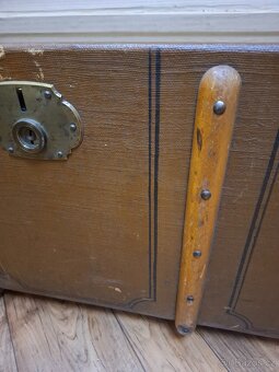 Starožitný lodní kufr - 13