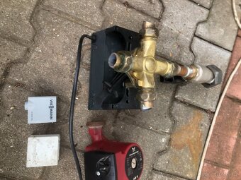 Prodám litinový kotel na olej 18 - 20 Kw - 13