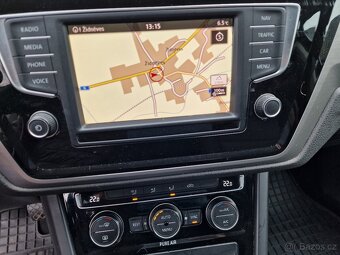 VOLKSWAGEN TOURAN 1,6TDI 81KW 7 MÍST NAVI - 13