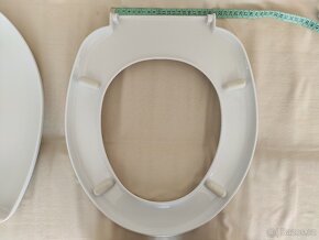 WC - záchodové prkénko, sedadlo 50,-Kč - 13