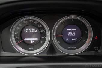 Volvo XC60 D5 (151kW) AWD Momentum Geartronic - 13