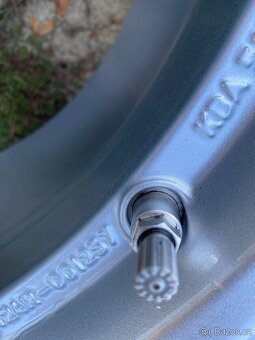 BMW G01 X3 ALU kola 225/60R18 zimní vzorek - 13