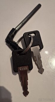 Univerzální příčníky  Menabo Tiger 120 cm, zamykatelné - 13