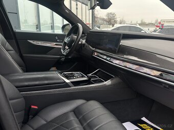 BMW I7 2022 - 13