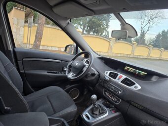 Renault Grand Scenik - 13