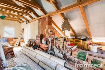 Prodej rozestavěného rodinného domu, 296 m2 - Obora - 13