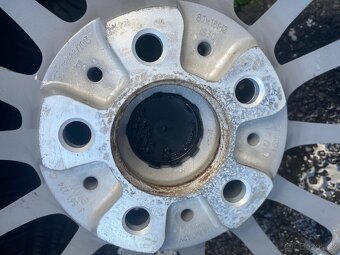 5x112 R18 8J ET30 BMW + 245/45 R18 GoodYear zimné - 13