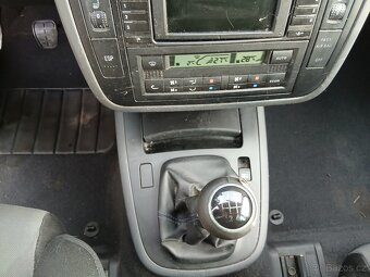 VW Sharan 2.0 TDI, 7 míst, STK 5/27 - 13
