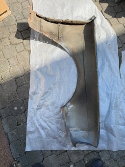 BMW E30 přední nárazník, blatník - 13