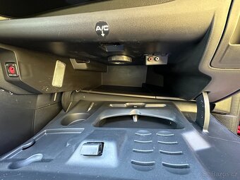 Peugeot 207 1.4/70kW 1.Maj.  KLIMATIZACE  r.v.2009 - 13