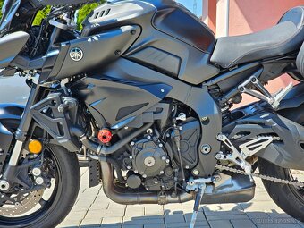 Yamaha MT-10 Tourer Edition, původ ČR, servisní knížka - 13