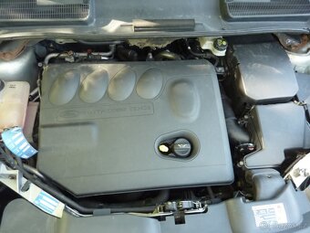Ford Kuga 2.0 TDCi 4x4 TITANIUM-Xenony-Panorama - 13