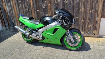 Kawasaki ZXR 750J - 13