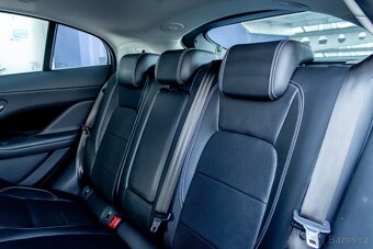 Jaguar I-Pace / EV 172kW/ AWD/ Kamera/ Parkovací asistent - 13