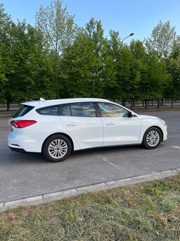 Ford Focus kombi 1,5 110 kw - 13