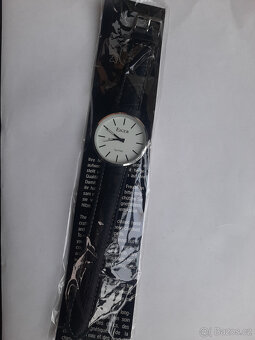 Hodinky více modelů náramkové. - 13