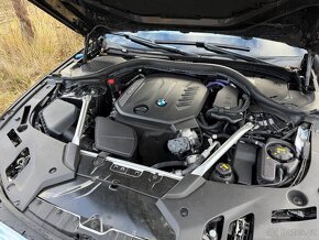 Bmw 5(G31) LCI 520d xDrive 140kW SPORTPAKET/LASER/H-UP/DPH/ - 13
