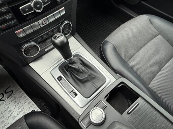 MERCEDES-BENZ C200 CGI //2011 7G XENON NAVIGACE PANORAMA - 13