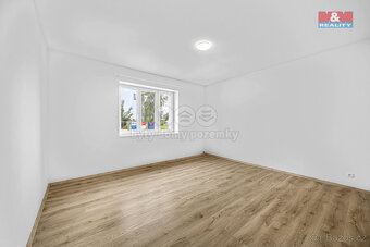 Prodej bytu 3+1, 106 m², Hradec Králové, ul. Pražská třída - 13