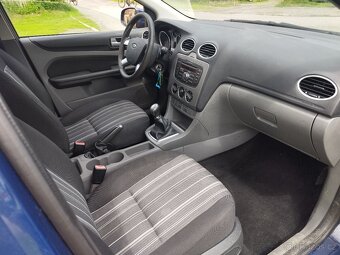 Ford Focus 1.6i 16V kombi - 13