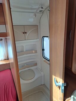 Karavan HOBBY 560, palandy - 13