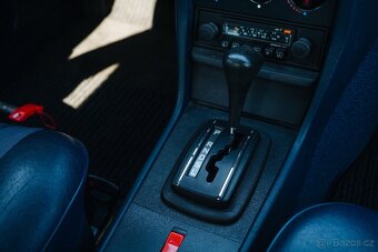 Mercedes-Benz 230 e (W123), automat, 2.majitel - 13
