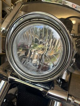 Suzuki C800 Intruder - 13