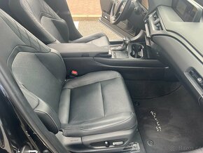 Lexus UX 250h, 2,0 HSD Luxury - 13