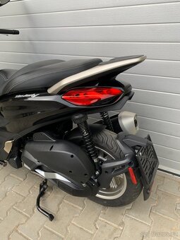 Piaggio Beverly 300 HPe - 13