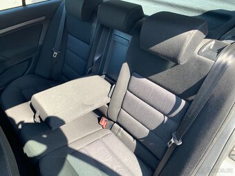 Škoda Octavia 1.6 FSI AUT Elegance r.v.2006 - 13