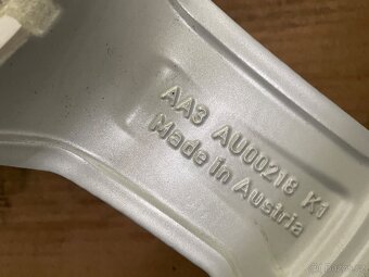 Original zimni alu Audi Q3 5x112 + 215/65/17 95% - 13