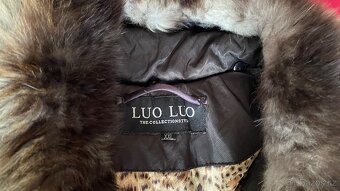 Zimní kabát s kožešinovým límcem - 13