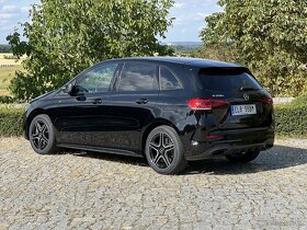 MERCEDES BENZ B250e AMG - 13