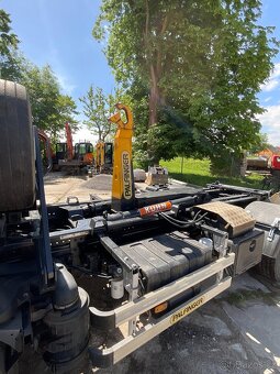 Volvo FL250 E6 - NOSIČ KONTEJNERŮ 16t - 13