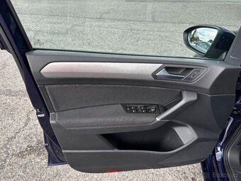 VW TOURAN 1,6 TDI - 81 kW - SERV.KNIHA - CEBIA - HEZKÝ STAV - 13