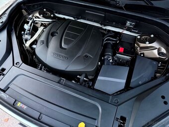 VOLVO XC90 MOMMENTUM D5 2.0D 165KW 4X4 - KOUPENO ČR - 13