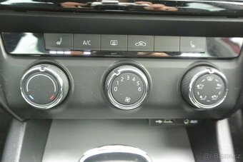 PRODÁM Škoda Octavia 1.6TDi 77kW DSG - 13