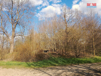 Investiční příležitost u Labe – 18.300 m² s potenciálem - 13