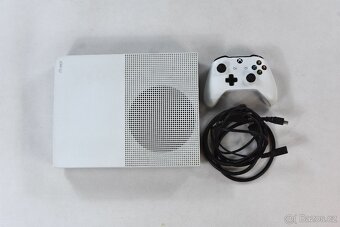 Microsoft Xbox One S 1TB - 13