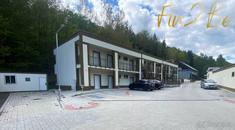 Pronajmu plně zařízený byt 1+kk, 27,4 m2, parking a lyžárna/ - 13