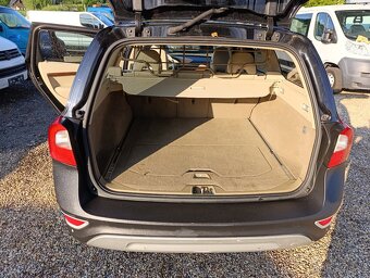 Volvo XC70 2.4 5D AWD - 13